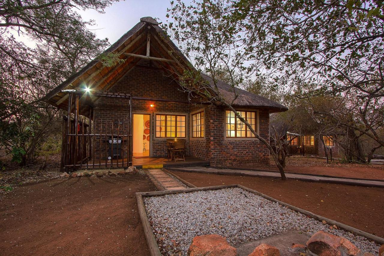 South Safari Lodge Marloth Park Exterior photo
